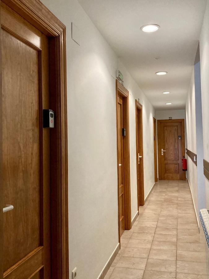 Hostal Jp Y Estudios Sanguesa Luaran gambar