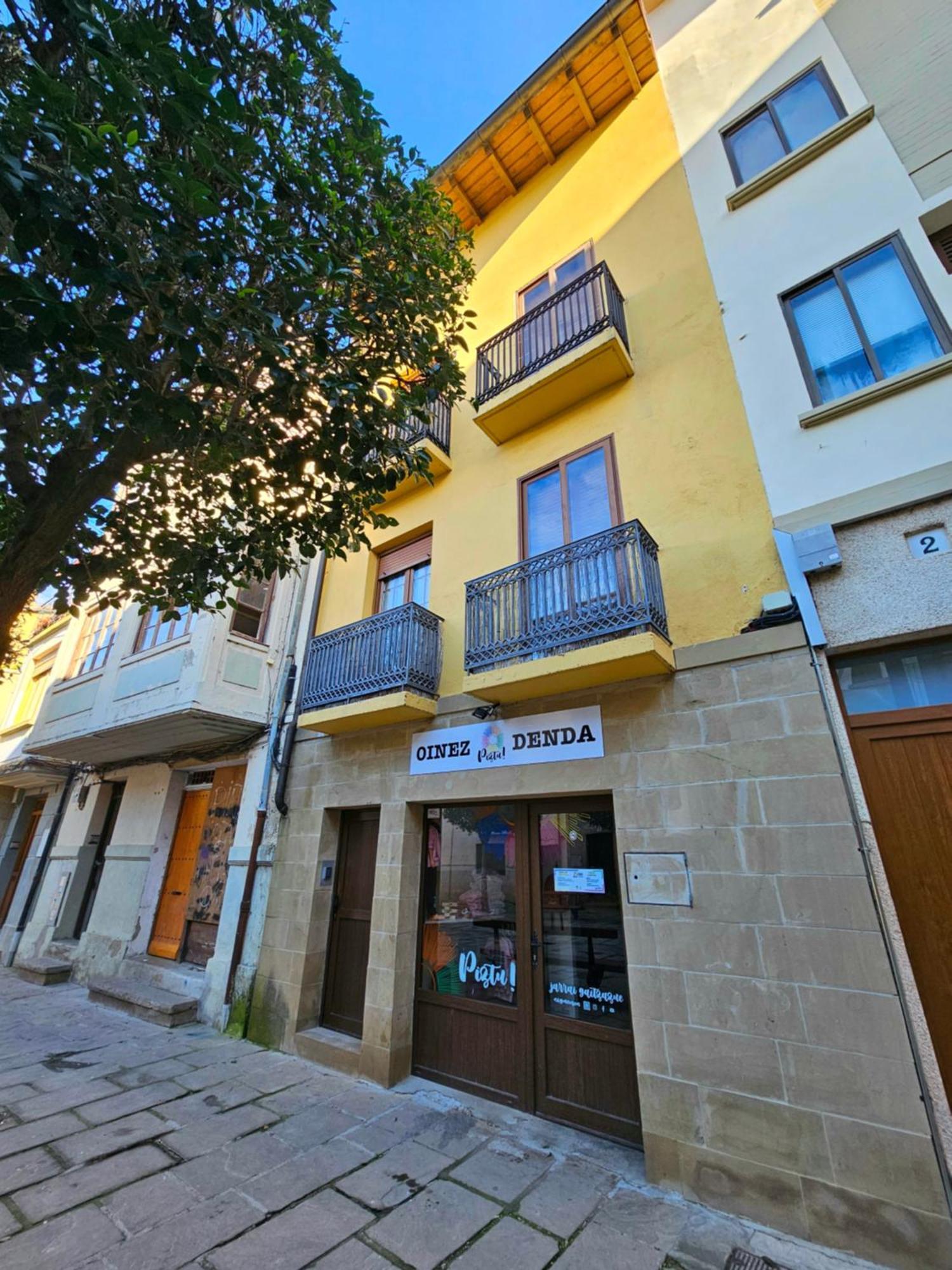 Hostal Jp Y Estudios Sanguesa Luaran gambar